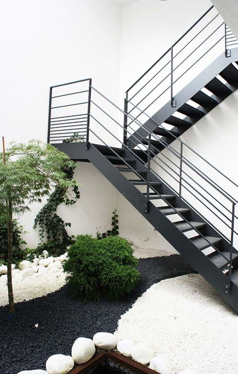 Chất liệu thiết kế cầu thang phổ biến