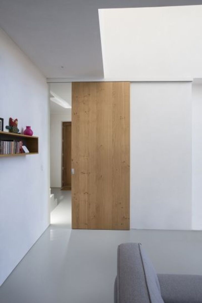 Các yếu tố ảnh hưởng đến giá của cửa lùa gỗ công nghiệp